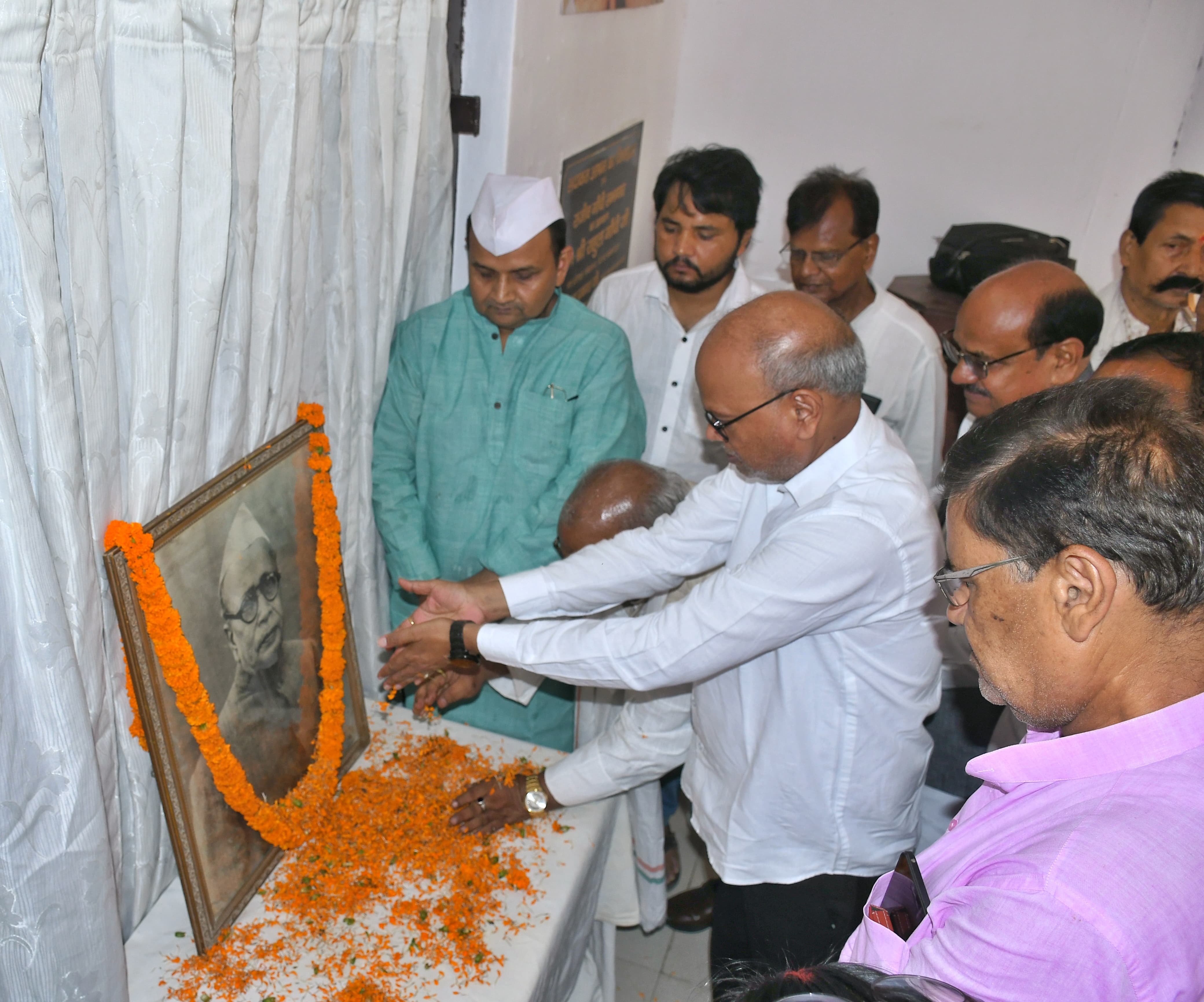 बिहार विभूति डा0 अनुग्रह नारायण सिंह की 138 वीं जयन्तीसदाकत आश्रम में मनाई गयी 